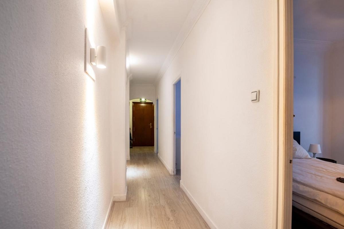 Cornelia 31- Your In Santander