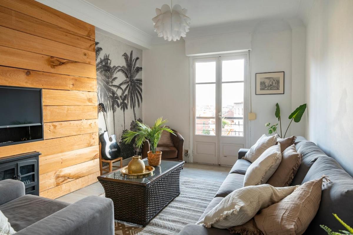 Cornelia 31- Your In * Santander